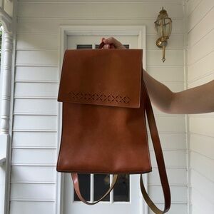 New with tags tan Mondani Saratoga backpack